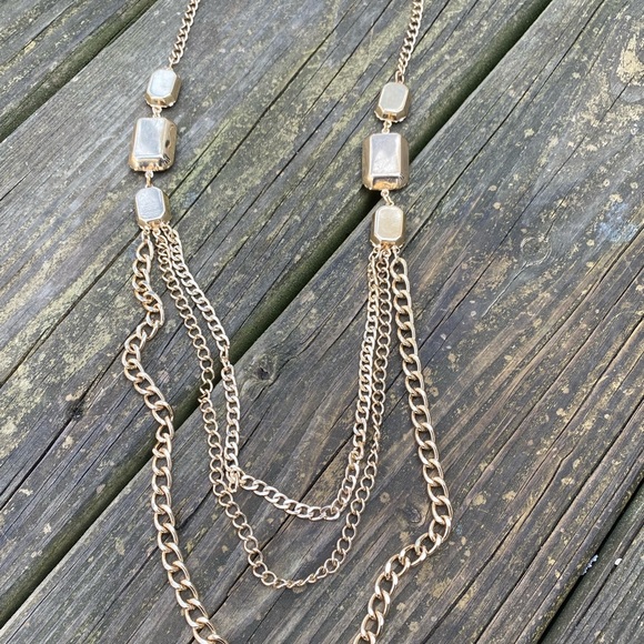 Statement necklace Long chain triple strand necklace gold tone faux black stones - Picture 11 of 13